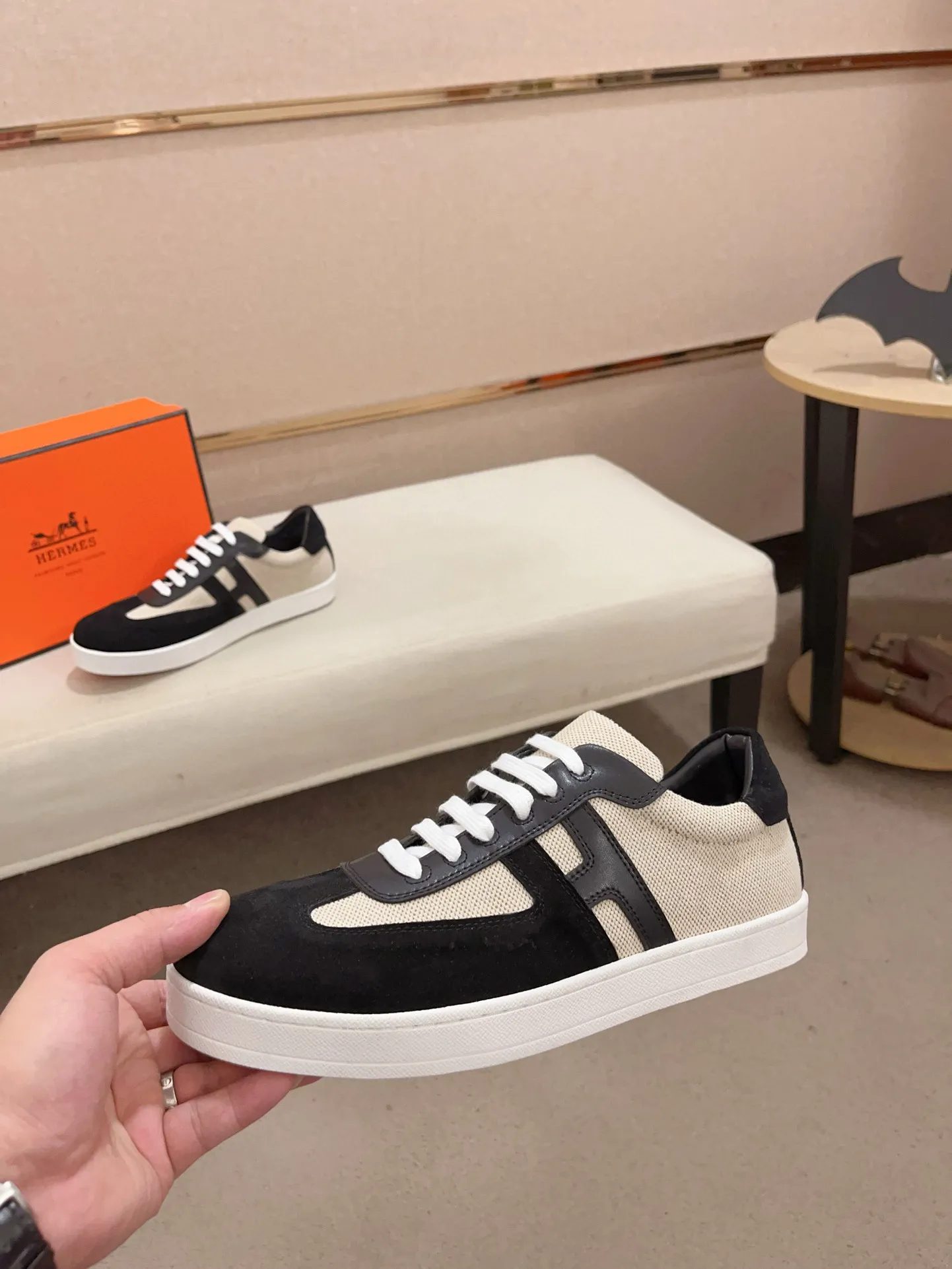 Men's clothing and shoes💰: 400💰《HERMES》【Classic Original Version】Hermès; Top 🔝 Purchasing Agency 🔍🔍Men's latest 🇺🇸 counter sales simultaneously, original ▲▲cowhide imported from Italy ▲▲Exquisite workmanship (Italian 🇮🇹Imported water-dyed 🐂cowhide lining) sole: original sole provided by the original factory, ⚠️exclusive double-layer activity·TPR·rubber·combined molded outsole; Code number: 38-44 (45/46 can be customized, non-refundable)